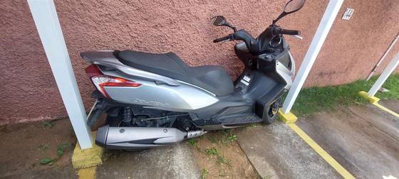 KYMCO DOWNTOWN 300 i ABS KYMCO DOWNTOWN 300 i ABS